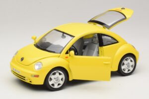 Volkswagen New Beetle A4 Sárga Bburago 1:18 3302 Fém – 2. kép a 8-ből
