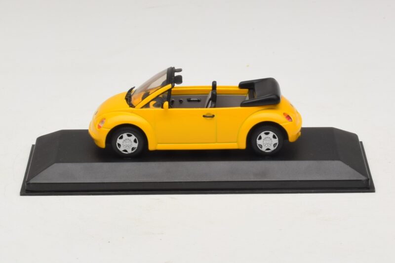Volkswagen New Beetle Kabrió Sárga Minichamps 1:43 Volkswagen New Beetle Kabrió Sárga Minichamps 1:43 BEETLE002 Fém