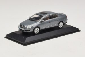 Volkswagen Passat B6 Szürke Metál Minichamps 1:43 PASSAT006 Fém – 2. kép a 5-ből