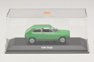 Volkswagen Polo Mk1 Zöld Maxichamps 1:43 940050501 Fém – 4. kép a 5-ből