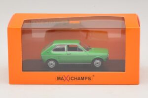 Volkswagen Polo Mk1 Zöld Maxichamps 1:43 940050501 Fém – 5. kép a 5-ből