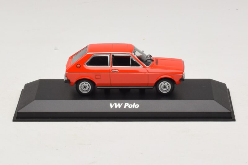 Volkswagen Polo Mk1 Piros Maxichamps 1:43 Volkswagen Polo Mk1 Piros Maxichamps 1:43 940050500 Fém