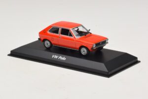 Volkswagen Polo Mk1 Piros Maxichamps 1:43 940050500 Fém – 3. kép a 5-ből