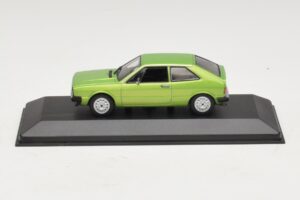 Volkswagen Scirocco Mk1 Zöld Metál Csere Doboz Maxichamps 1:43 940050420-R1 Fém