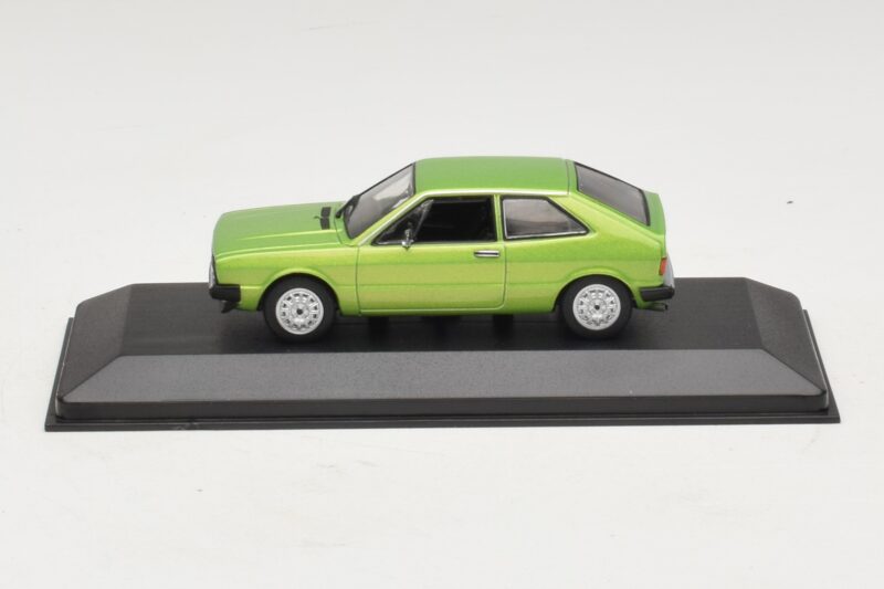 Volkswagen Scirocco Mk1 Zöld Metál Csere Doboz Maxichamps 1:43 940050420-R1 Fém