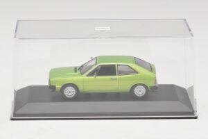 Volkswagen Scirocco Mk1 Zöld Metál Csere Doboz Maxichamps 1:43 940050420-R1 Fém – 4. kép a 5-ből