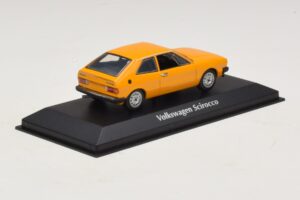 Volkswagen Scirocco Mk1 Sárga Maxichamps 1:43 940050424 Fém – 2. kép a 5-ből