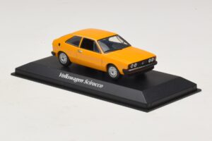 Volkswagen Scirocco Mk1 Sárga Maxichamps 1:43 940050424 Fém – 3. kép a 5-ből