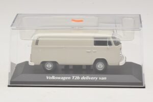 Volkswagen T2b Szállítófurgon Szürke Maxichamps 1:43 940053060 Fém – 4. kép a 5-ből