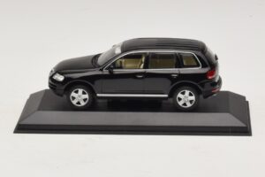 Volkswagen Touareg 7L Fekete Minichamps 1:43 TOUAREG002 Fém