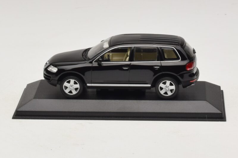 Volkswagen Touareg 7L Fekete Minichamps 1:43 TOUAREG002 Fém