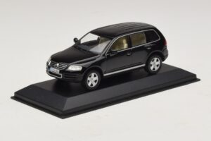 Volkswagen Touareg 7L Fekete Minichamps 1:43 TOUAREG002 Fém – 2. kép a 5-ből