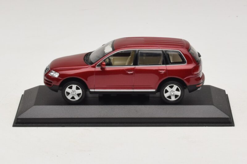 Volkswagen Touareg 7L Piros Minichamps 1:43 TOUAREG003 Fém