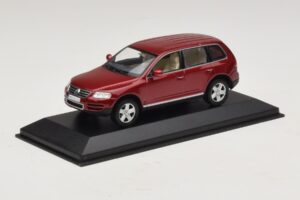Volkswagen Touareg 7L Piros Minichamps 1:43 TOUAREG003 Fém – 2. kép a 5-ből