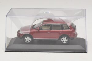 Volkswagen Touareg 7L Piros Minichamps 1:43 TOUAREG003 Fém – 4. kép a 5-ből