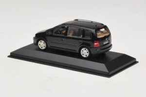 Volkswagen Touran 1T Fekete Minichamps 1:43 TOURAN005 Fém – 3. kép a 5-ből