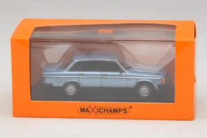 Volvo 240 GL Blue Metallic Maxichamps 1:43 940171400 Diecast – 5. kép a 5-ből