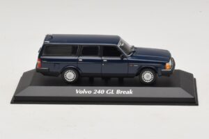 Volvo 240 GL Kombi Sötétkék Maxichamps 1:43 940171412 Fém
