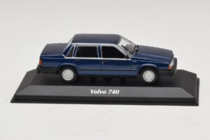 Volvo 740 Dark Blue Metallic Maxichamps 1:43 940171701 Fém