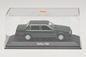 Volvo 740 Sötétzöld Maxichamps 1:43 940171700 Diecast – 4. kép a 5-ből